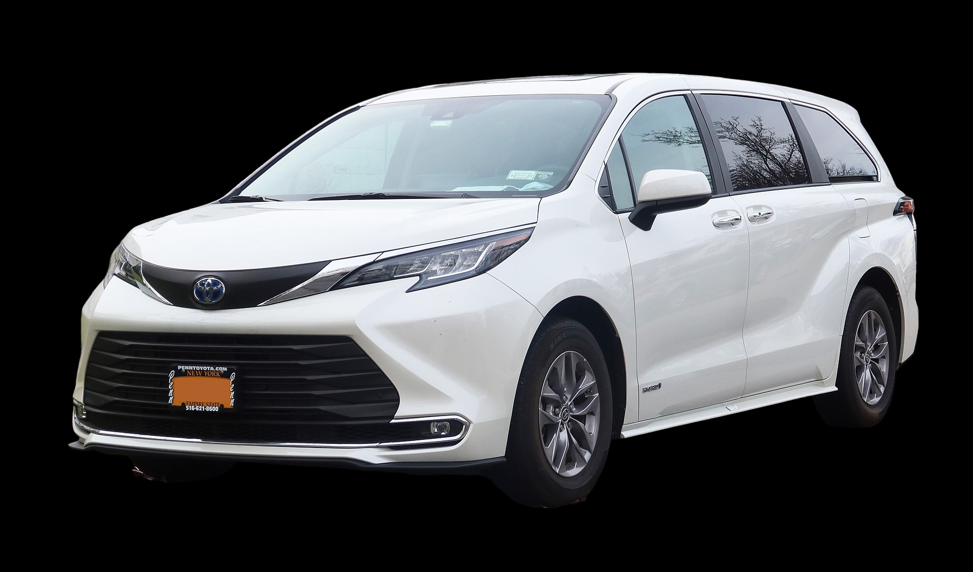 2021_Toyota_Sienna_XLE_Hybrid,_front_12.21-PhotoRoom